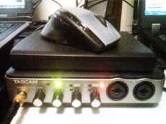 TASCAM_US-200_2.jpg